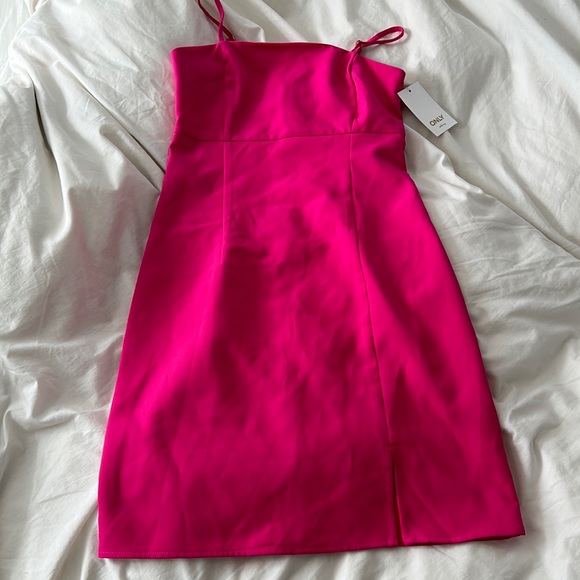 Only Slim Short Dress - Picture 1 of 4